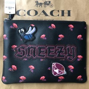 coach large wrst brand new